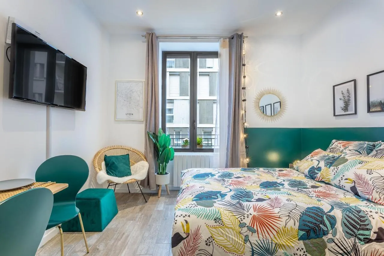 Apartament Les Cocons Emeraude Et Fleuri Lyon
